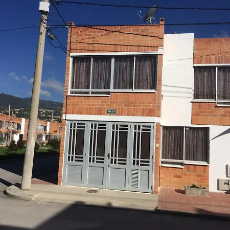 Casa Vacacional La Estacion Paipa Hotel Exterior photo