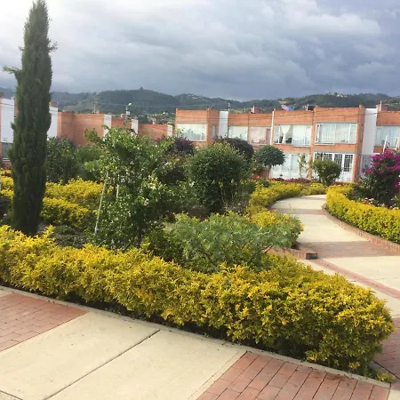 Casa Vacacional La Estacion Paipa Hotel Exterior photo